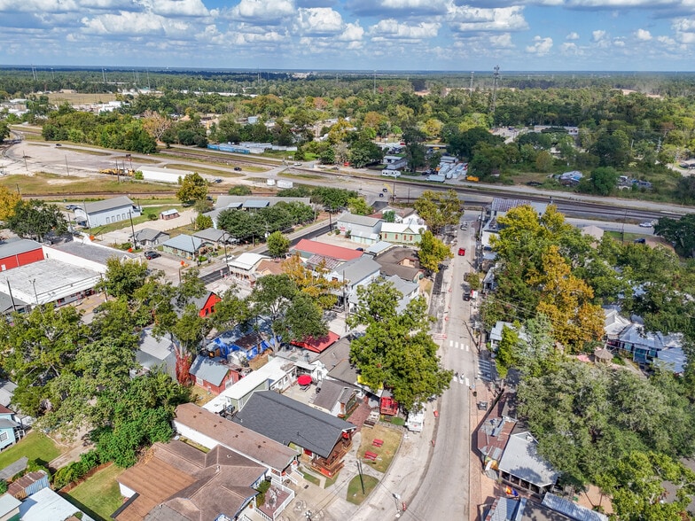 26407 Preston Ave, Spring, TX for sale - Building Photo - Image 3 of 41