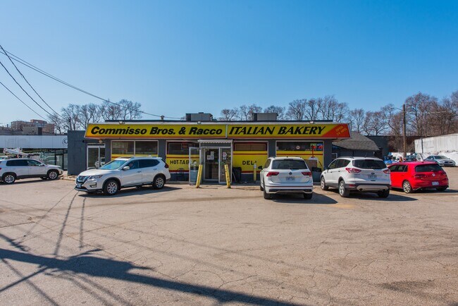 Plus de détails pour 8-12 Kincort Street – à vendre, Toronto, ON