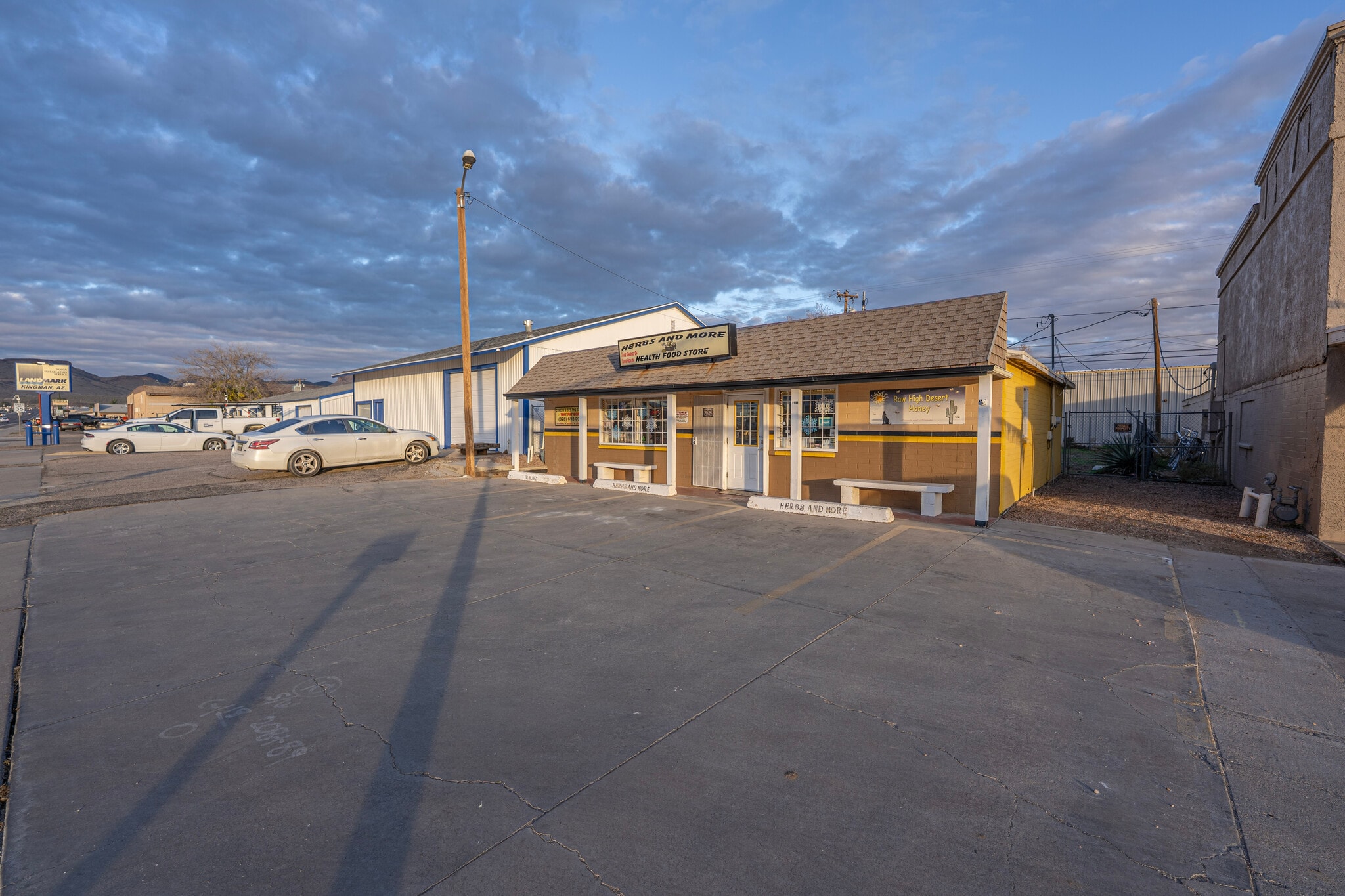 2565 E Northern Ave, Kingman, AZ for sale Primary Photo- Image 1 of 11