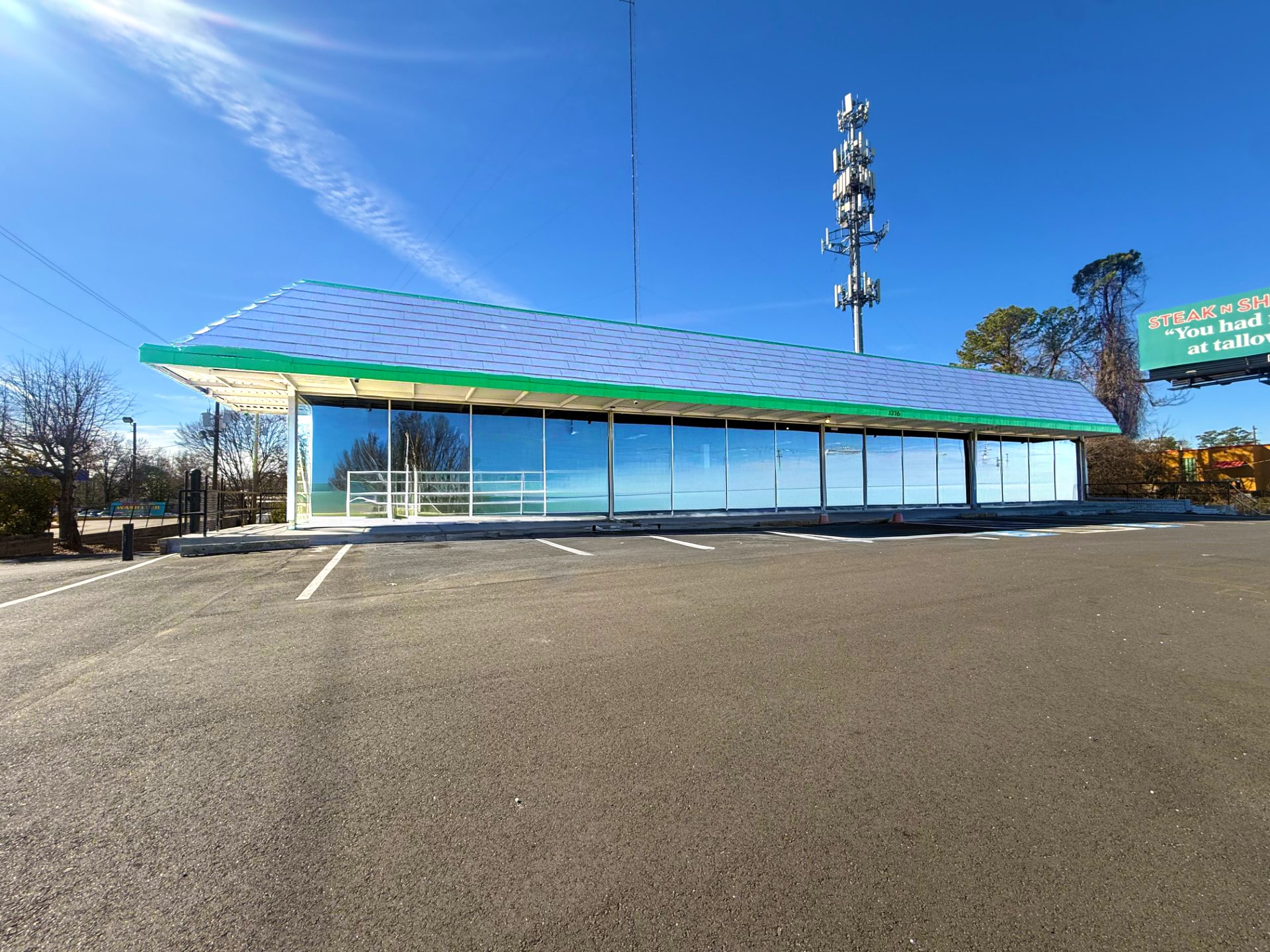 3376 SE Cobb Dr, Smyrna, GA for lease Primary Photo- Image 1 of 5