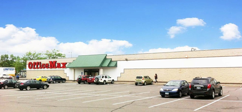 3001-3047 Nicollet Ave, Minneapolis, MN for lease - Primary Photo - Image 1 of 8