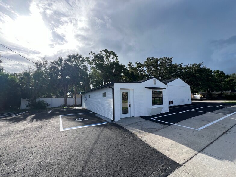 512 S Dale Mabry Hwy, Tampa, FL à louer - Photo du bâtiment - Image 2 de 10
