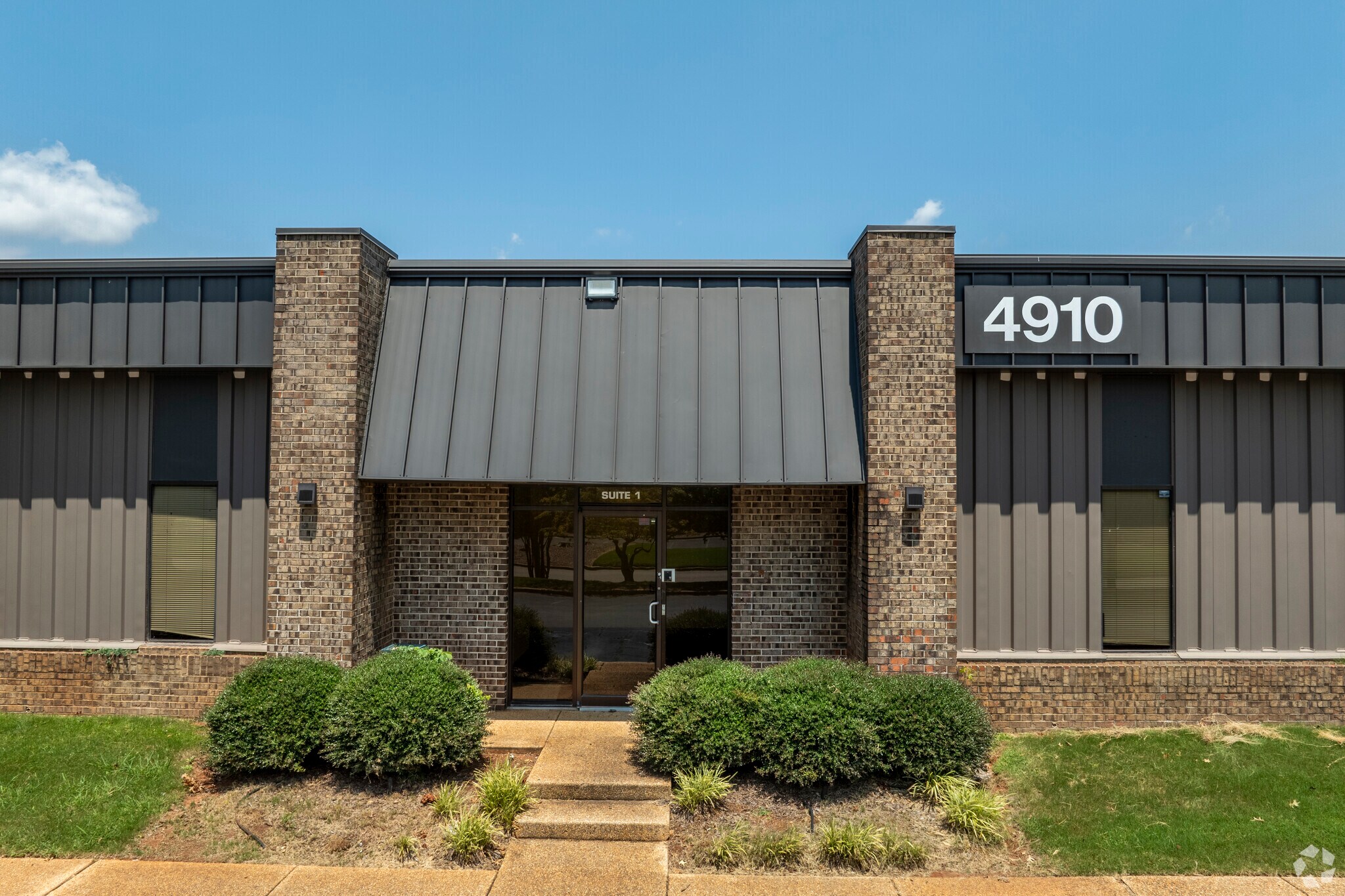 4910 University Sq, Huntsville, AL for lease Building Photo- Image 1 of 1