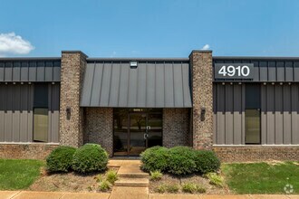 4910 University Sq, Huntsville, AL for lease Building Photo- Image 1 of 1