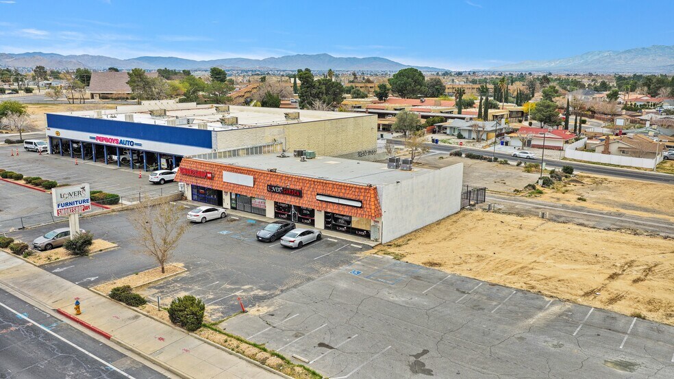 14433 7th St, Victorville, CA à vendre - Photo du bâtiment - Image 2 de 10