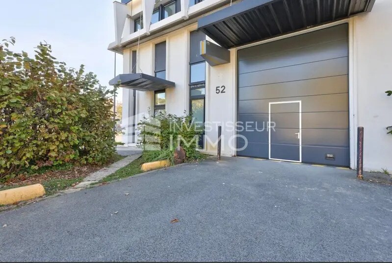 Flex in Évry-Courcouronnes for lease - Building Photo - Image 2 of 2