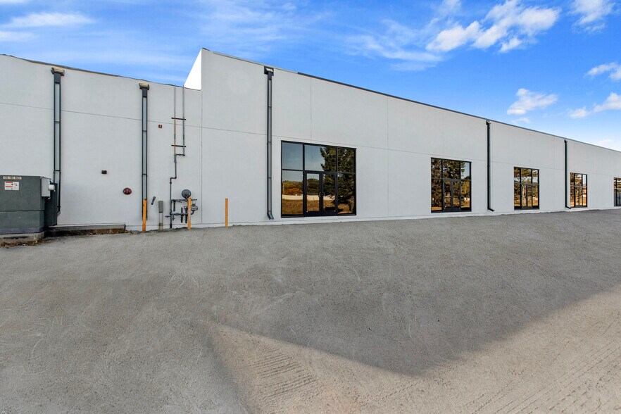 550-630 Freeport Ave, Elk River, MN à louer - Photo du bâtiment - Image 3 de 18