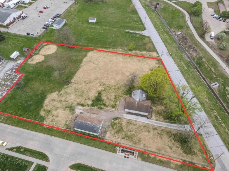 6305 NW 59th Ct, Johnston, IA à vendre - Photo du bâtiment - Image 3 de 20