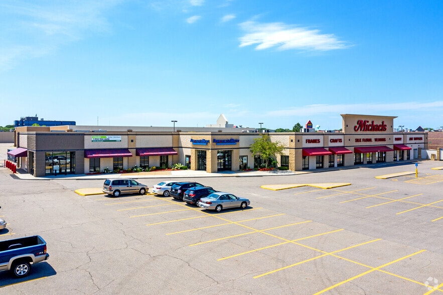 4134 W Division St, Saint Cloud, MN à louer - Photo du bâtiment - Image 1 de 2