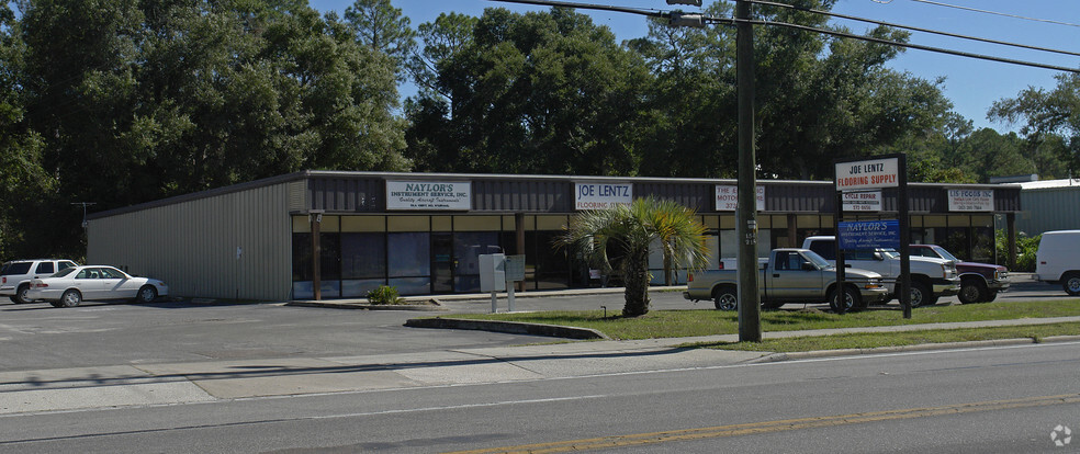 4323 NW 6th St, Gainesville, FL à louer - Photo principale - Image 1 de 7