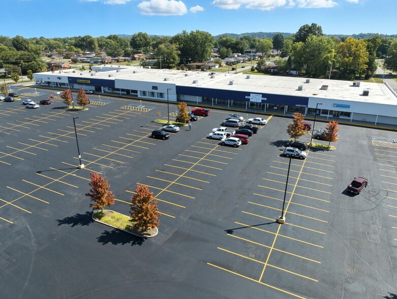 8507-8541 Terry Rd, Louisville, KY for lease - Building Photo - Image 3 of 12
