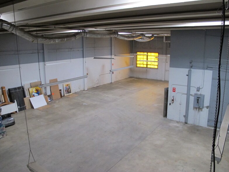 2059 NW 24th Ave, Miami, FL à vendre - Photo intérieure - Image 2 de 3