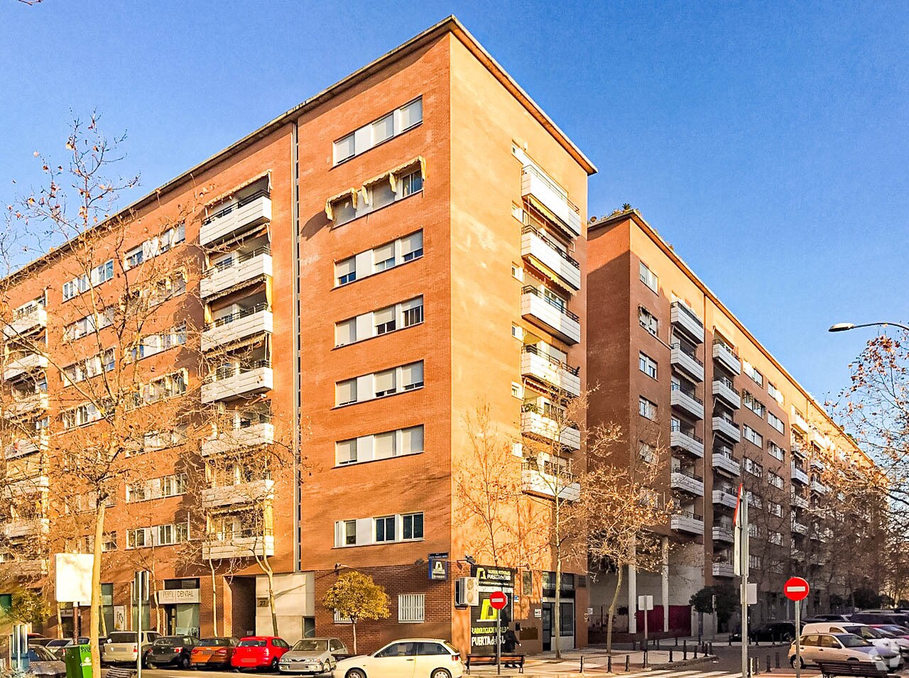 dans Alcorcón, Madrid à vendre Photo du bâtiment- Image 1 de 1