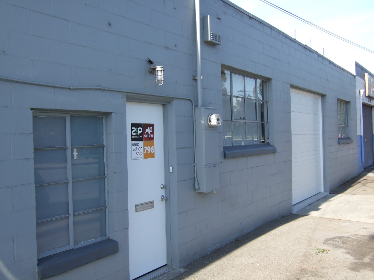 796 Old County Rd, Belmont, CA for lease Building Photo- Image 1 of 9