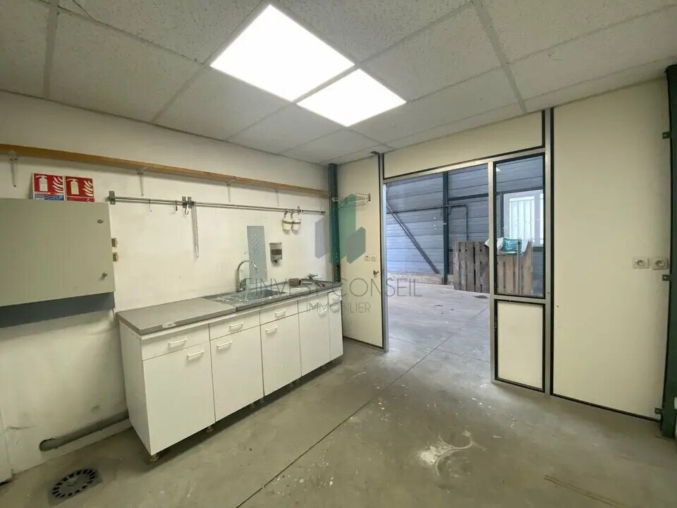 Office in Le Plessis-Bouchard for lease Building Photo- Image 1 of 1