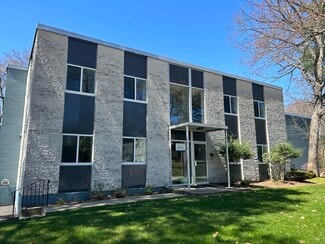 Plus de détails pour 8 Kane Industrial Dr, Hudson, MA - Local d'activités à louer