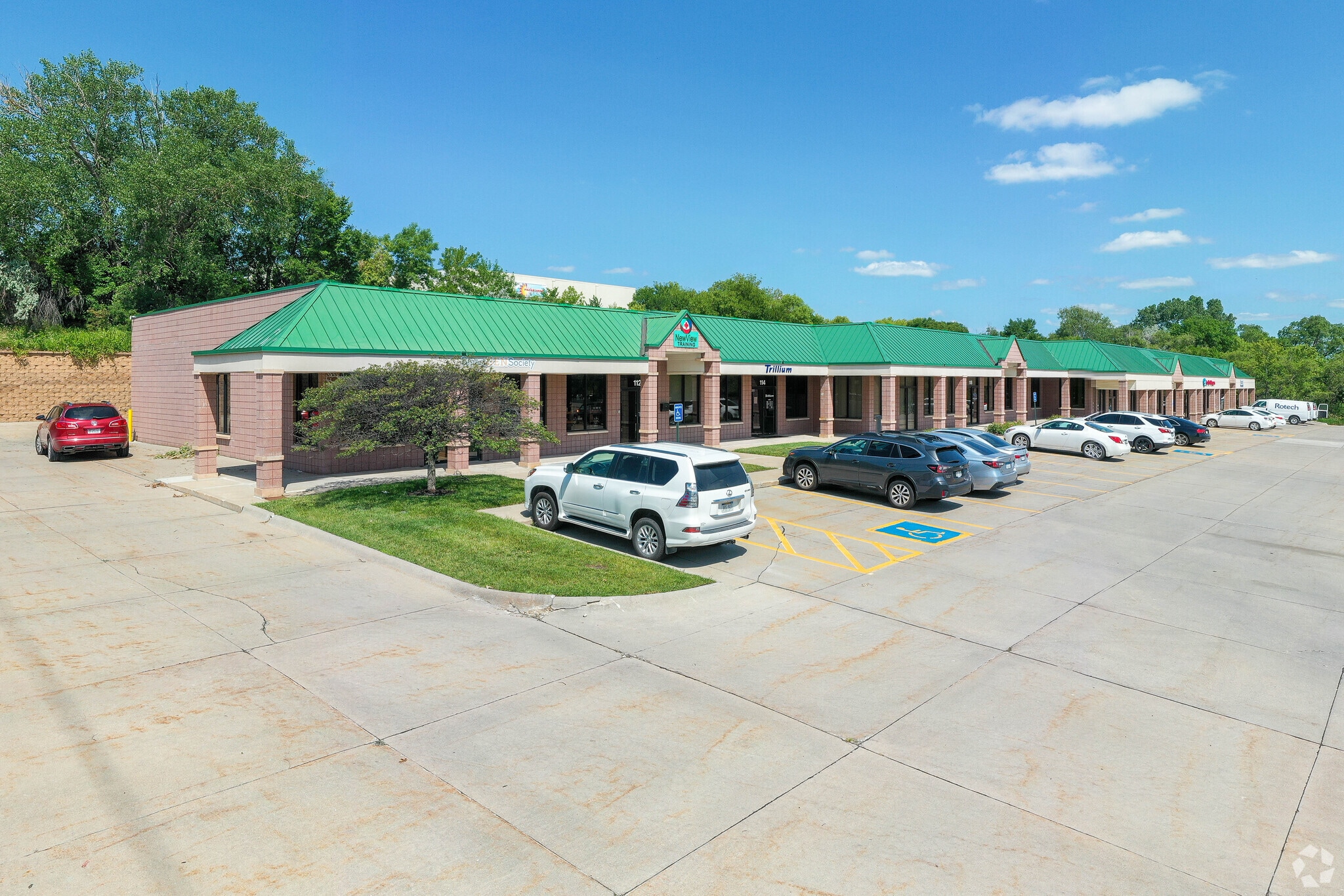 8710 F St, Omaha, NE for lease Primary Photo- Image 1 of 4