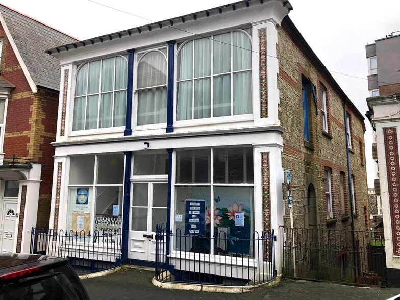 8 Victoria St, Ventnor à vendre - Photo du bâtiment - Image 2 de 3