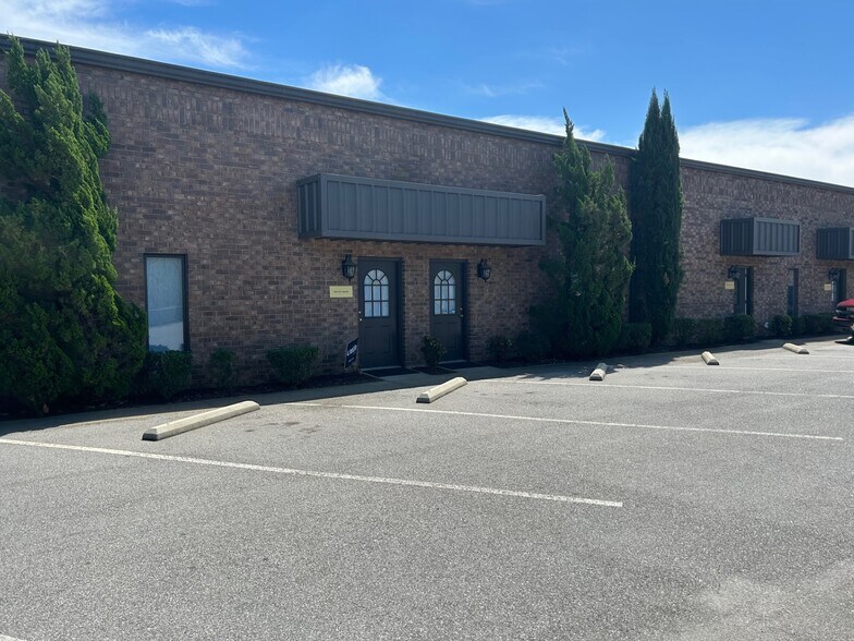 401 Western Ln portefeuille de 2 propriétés à vendre sur LoopNet.ca - Photo du bâtiment - Image 2 de 10