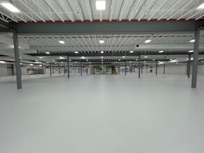 3668 Rivertown Pky SW, Grandville, MI for lease Interior Photo- Image 1 of 7