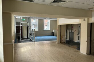 10 Market Pl, Macclesfield for lease Interior Photo- Image 2 of 7