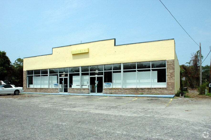 6303 N Kings Hwy, Myrtle Beach, SC à louer - Photo du bâtiment - Image 1 de 4
