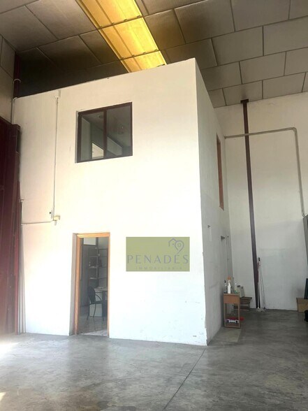 Industriel dans HOSPITAL DE ÓRBIGO à louer - Photo du bâtiment - Image 3 de 16