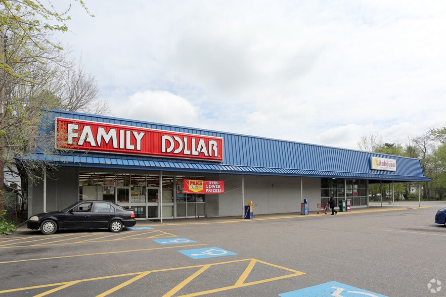 610 W Main St, Ravenna, OH for lease - Building Photo - Image 2 of 4