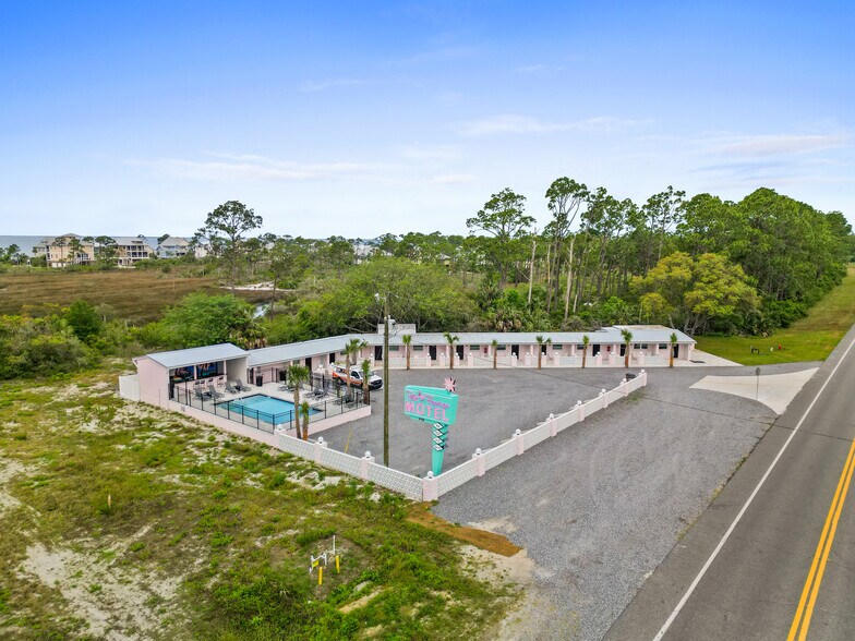 3155 W Highway 98, Port Saint Joe, FL à vendre - Photo du bâtiment - Image 2 de 60