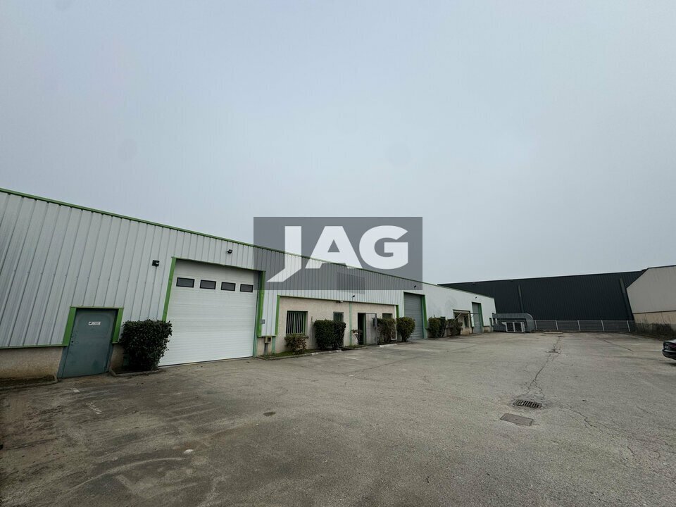Flex in Pusignan for sale Building Photo- Image 1 of 11