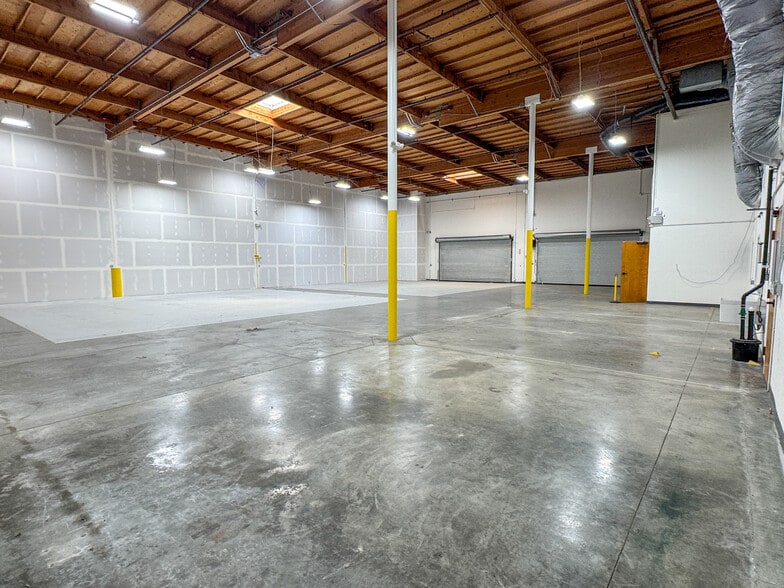 415-425 E Grand Ave, South San Francisco, CA for lease - Interior Photo - Image 3 of 4