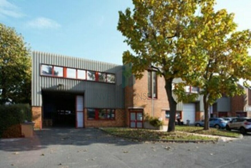 19 Avenue Albert Einstein, Le Blanc-Mesnil à louer - Photo du bâtiment - Image 2 de 7