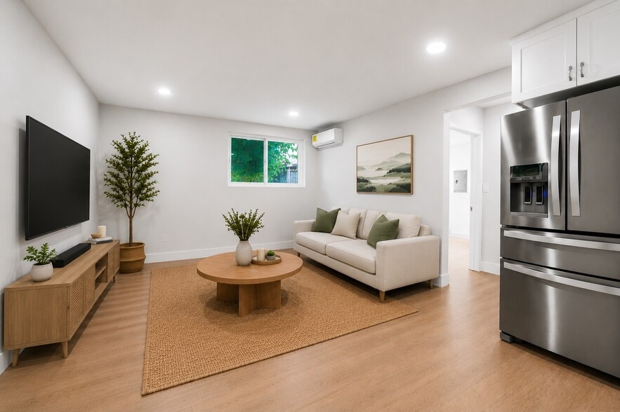 1562 W 31st St, Long Beach, CA for sale - Building Photo - Image 3 of 26