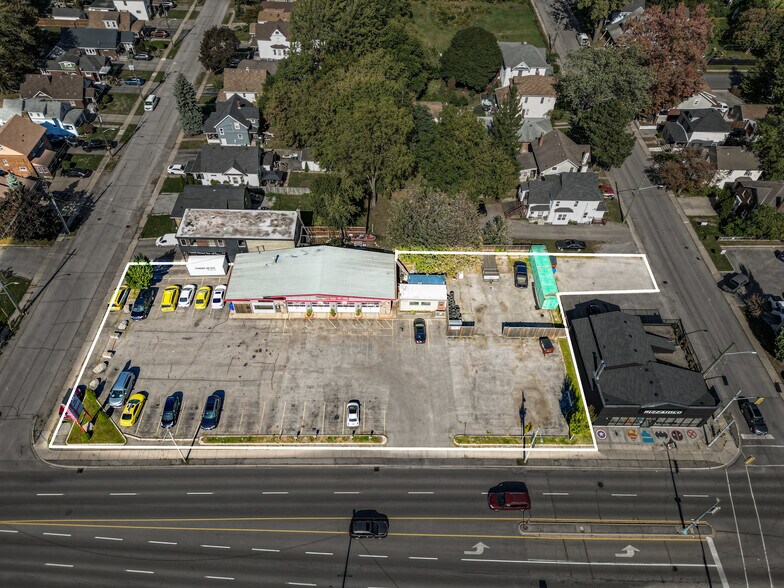 6499 Lundys Ln, Niagara Falls, ON à vendre - Photo du bâtiment - Image 3 de 40