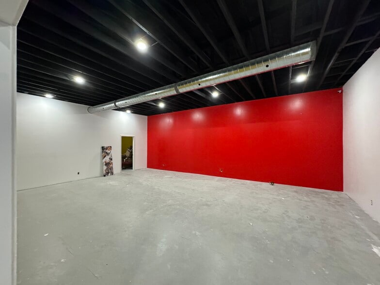 4136 Grand Ave, Omaha, NE for lease - Interior Photo - Image 3 of 10