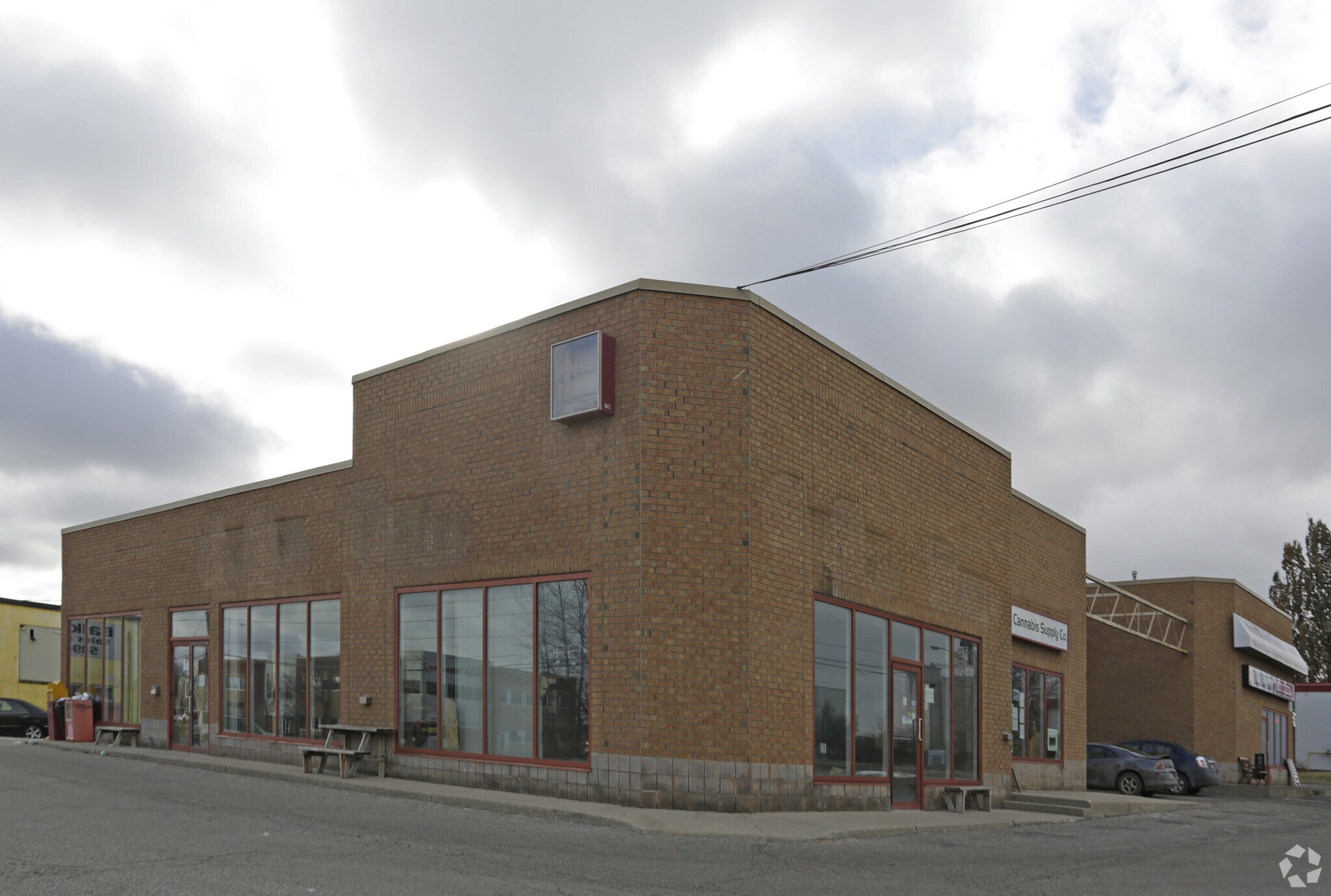 206-208 Speedvale Ave W, Guelph, ON for sale Primary Photo- Image 1 of 1