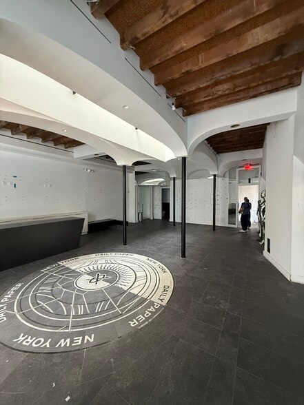 18-20 Delancey St, New York, NY for lease - Building Photo - Image 3 of 16