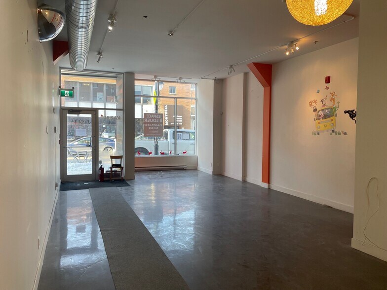3434-3438 Rue Notre-Dame O, Montréal, QC for lease - Building Photo - Image 3 of 8