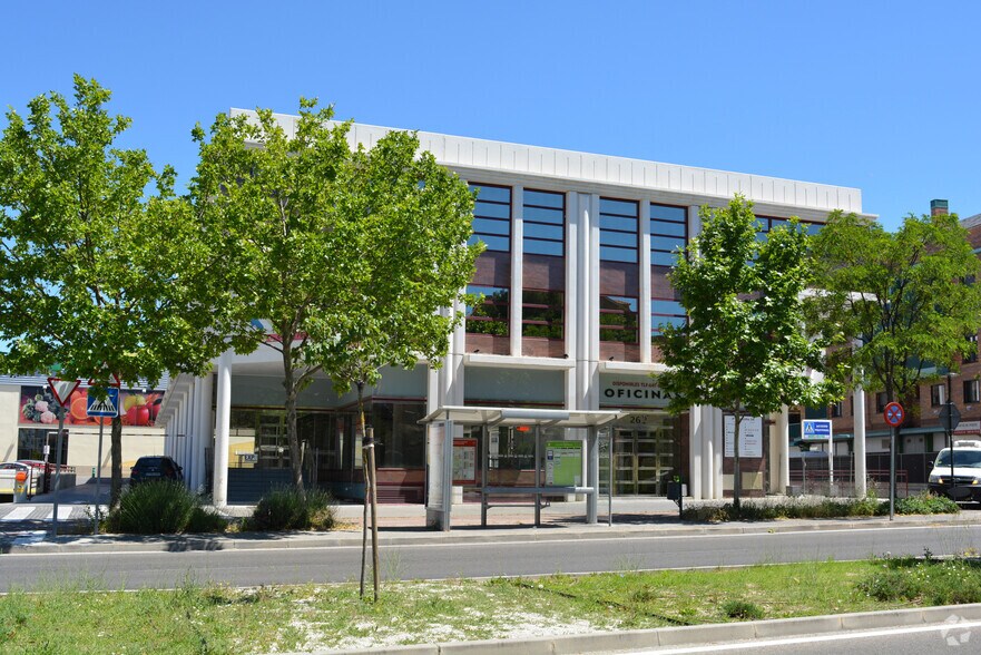 Paseo de Europa, 26, San Sebastián de los Reyes, Madrid à louer - Photo du bâtiment - Image 2 de 3
