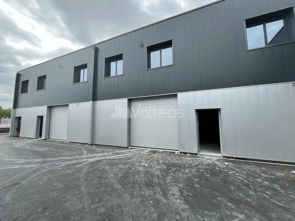 Flex in Cugnaux for lease Building Photo- Image 1 of 7