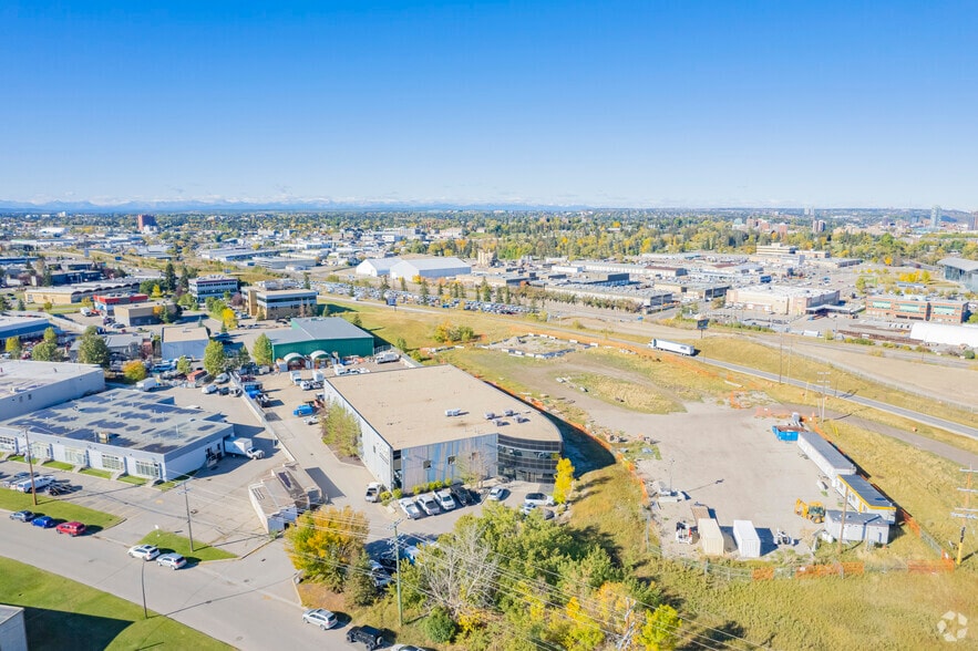 3195 9th St SE, Calgary, AB à louer - Aérien - Image 2 de 2