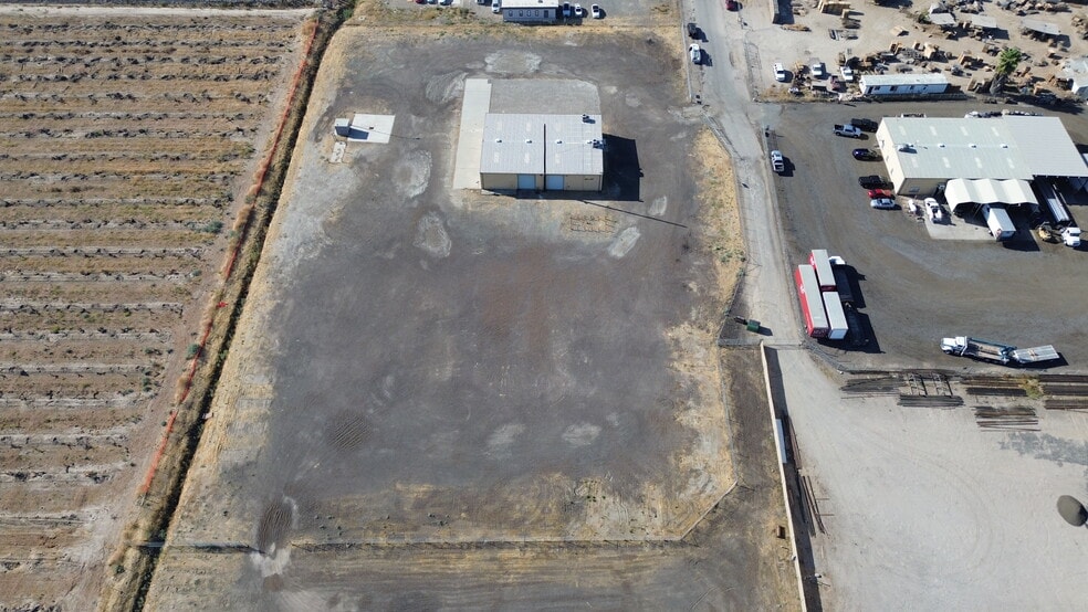 4925 E Annadale Ave, Fresno, CA for lease - Building Photo - Image 3 of 18