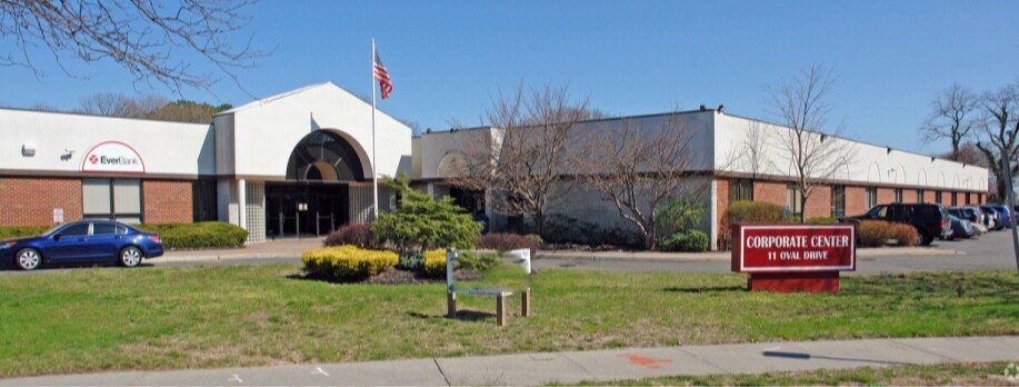 11 Oval Dr, Islandia, NY for lease Building Photo- Image 1 of 7