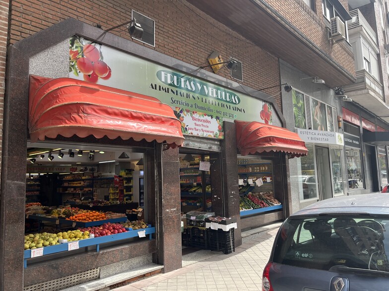 Calle de Bolivia, Madrid, Madrid for lease - Building Photo - Image 1 of 8