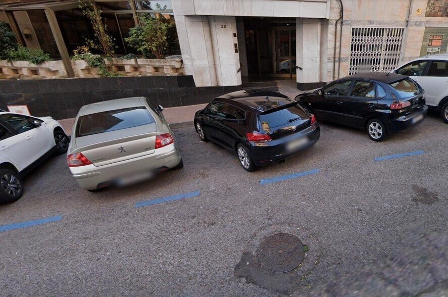 Office in Cáceres, Cáceres for sale - Primary Photo - Image 1 of 1