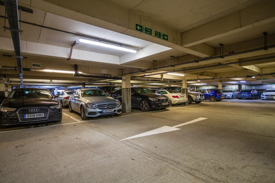 Reeds crescent, Watford à louer - Photo du bâtiment - Image 3 de 8