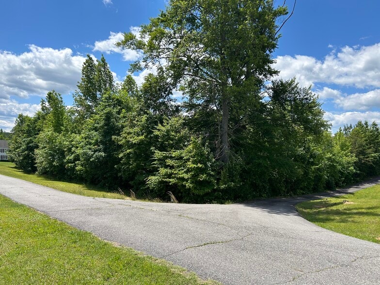 1420 Jennifers Ln, Goochland, VA for sale - Building Photo - Image 3 of 11