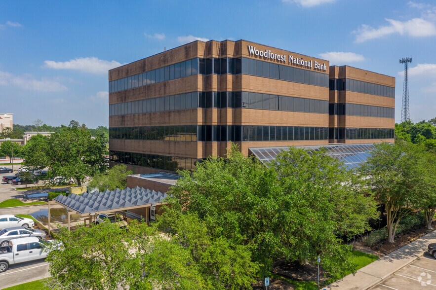 19221 Interstate 45 S, Shenandoah, TX à louer - Photo du bâtiment - Image 3 de 4