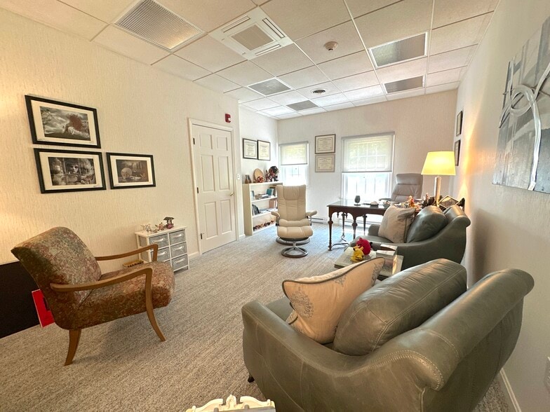 230 Lafayette Rd, Portsmouth, NH for sale - Building Photo - Image 2 of 23