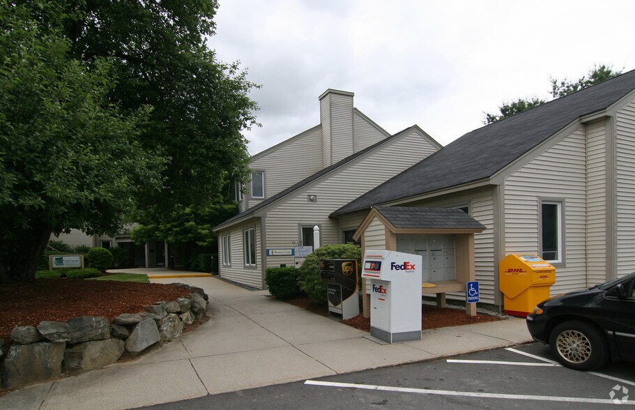 22-24 Greeley St, Merrimack, NH à louer - Photo du bâtiment - Image 3 de 11